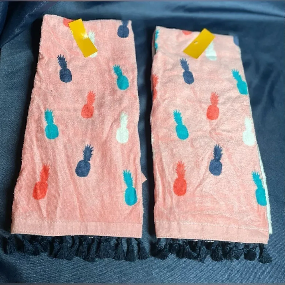 2 Celebrate Summer Together Multicolor Pineapple Tassel Fringe Hand Towels NWT